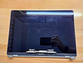 Apple 619567285692 Geniune Lcd Screen Assembly 13 Inch Macbook Pro A1706 A1708 2016 17 Grade B Apple 619567285692 Geniune Lcd Screen Assembly 13 Inch Macbook Pro A1706 A1708 2016 17 Grade B