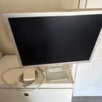 Apple Cinema Hd Display 30" Lcd Monitor 2560X1600 16:10 Silver. Fixed Price $224.98.
